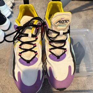 Nile 270 women’s shoes RARE limited edition